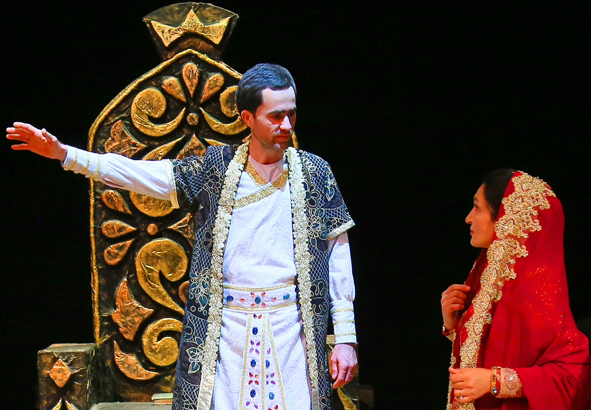 «Baýram han türkmen» staged by the theater. Saparmurat Turkmenbashi Balkan Velayat